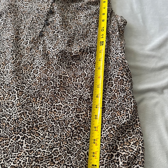 LIZ CLAIBORNE WOMANS BLOUSE - Picture 9 of 9